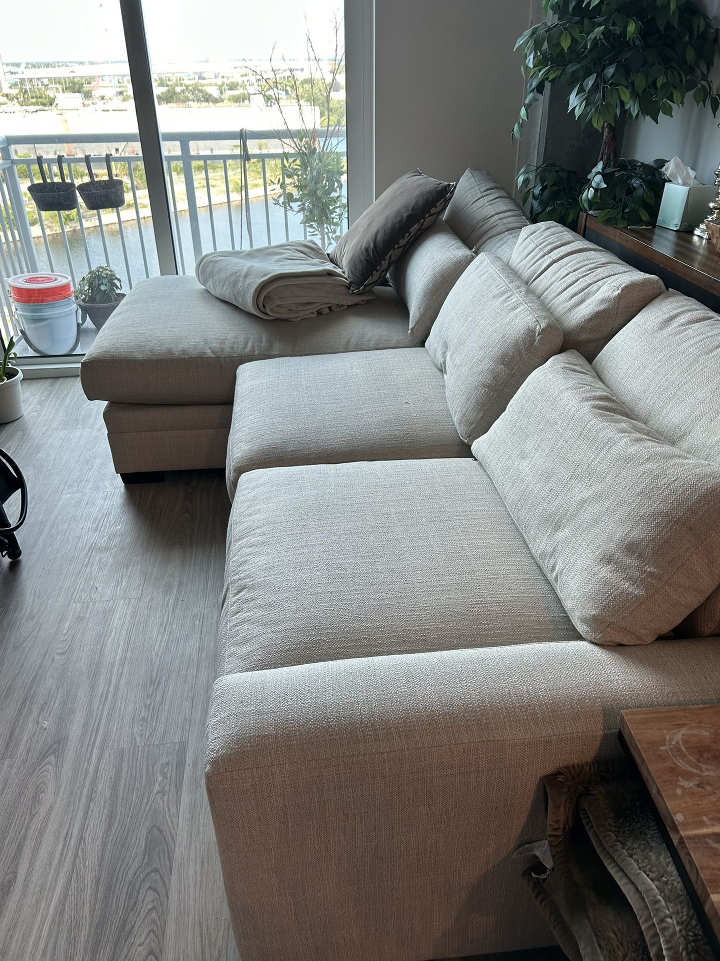 Like New Sectional Sofa