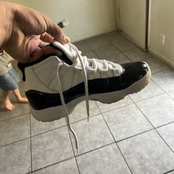 Jordan 11s 