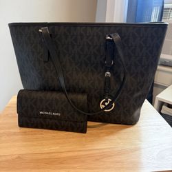 Michael kors Tote and Wallet