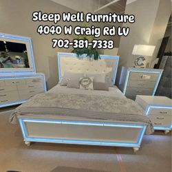 👑 4pc Queen Glam Led Light Bedroom, 👉Furniture Sectional, Dining Table, Bunk Beds Avail 