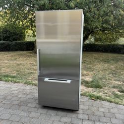 Delivered Miele MasterCool 36” Built In Fridge Freezer KF 1903 SF Refrigerator 