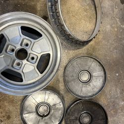 Vintage Fiat 124 Steel Wheel Hubcaps – OEM – 1970s (Partial Set)