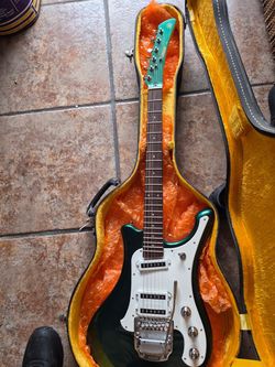2001svg 300  Electric  GUITAR japan 2001