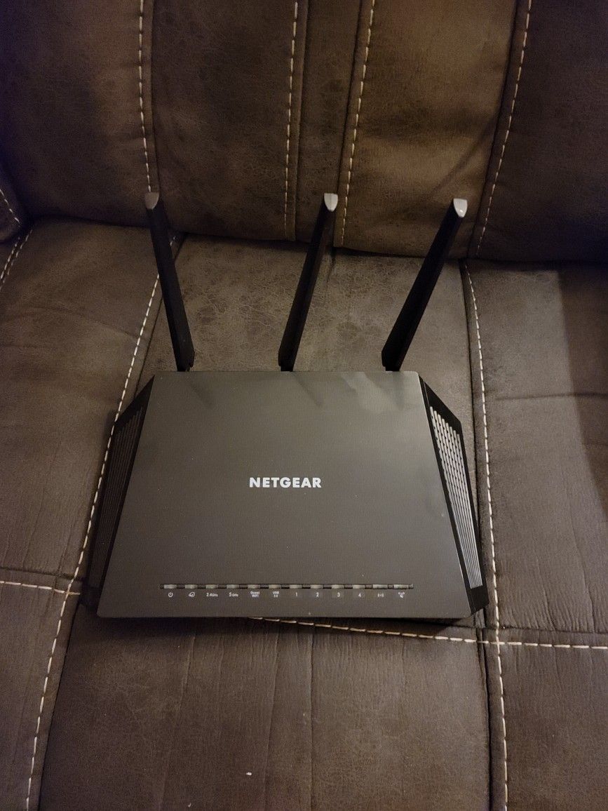 Netgear Nighthawk AC2400 WiFi Router
