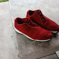 Air Jordan Future Lows "Gym Red" 