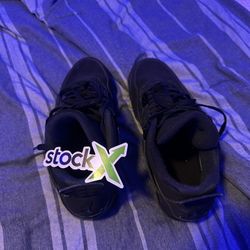 Jordan 4 Black Cats Size 10