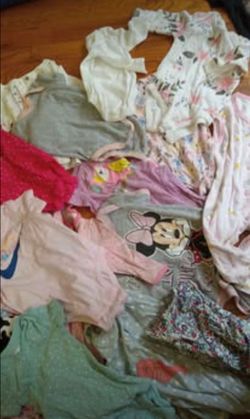 A baby girl clothes bundle!sizes 6-18 M