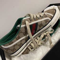 Gucci Shoes 