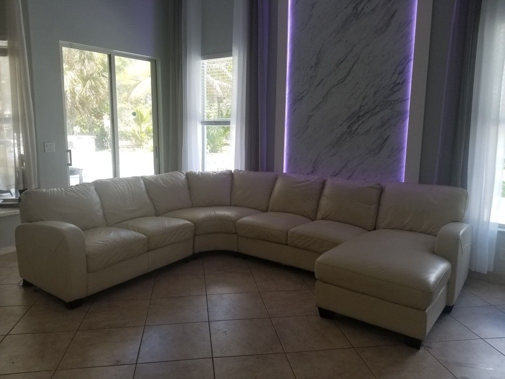Leather Sectional Sofa With Chaise 