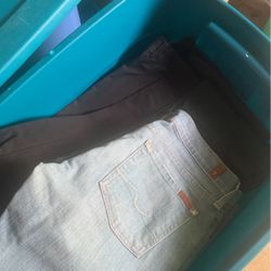 Womens Size 8  Pants