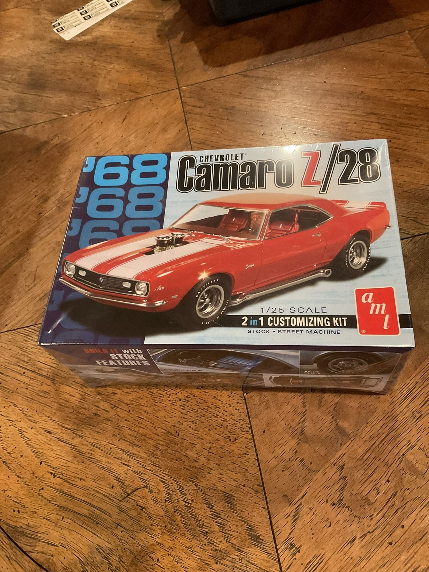 AMT Model Car 68 Camaro Z/28 1/25 Scale
