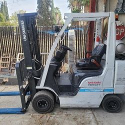Forklift 