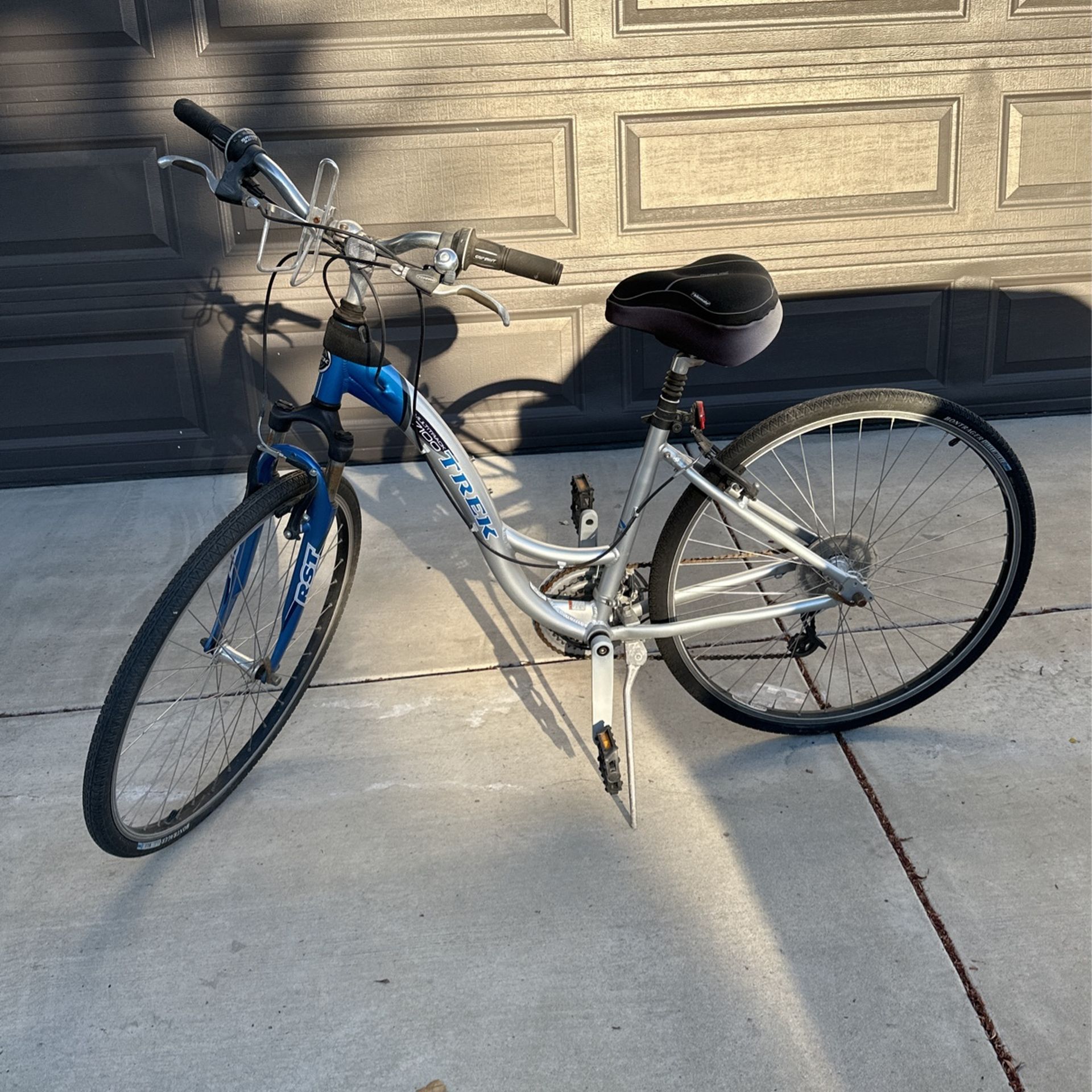 Trek Multitrack 7100 Bicycle