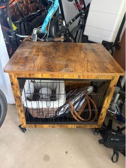 Wood dog crate