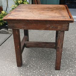 WOOD TABLE 