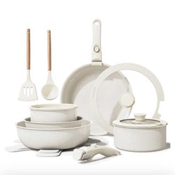 17 piece cookware set by Bazova