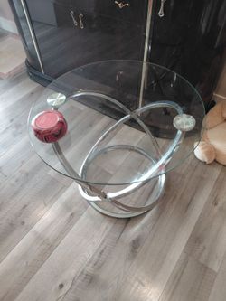 Rochdale Round End Table with Modern Style