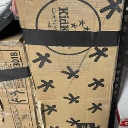 Brand New So Chic Kidkraft Doll House 