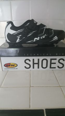 Grand new never been worn spin shoes from North Wave