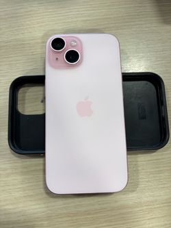 Apple iPhone 15 Pink