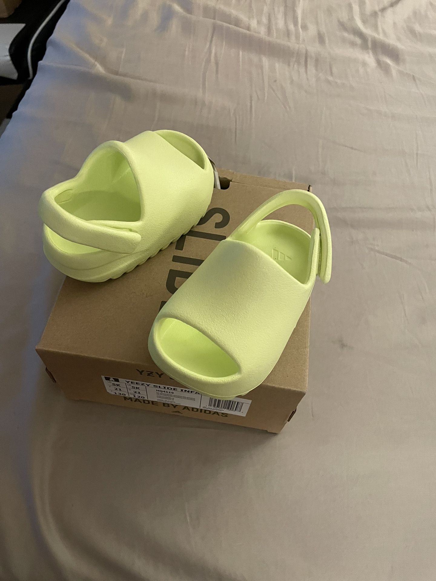 Yeezy Slide Green Glow Infant 5K