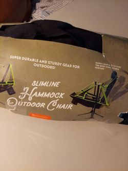 Foldable swinging camp chair