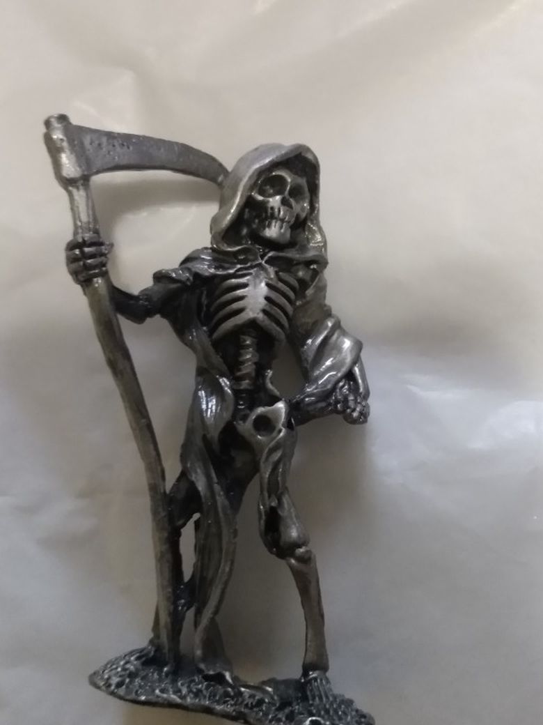 Pewter Figurine 3 In Grim3