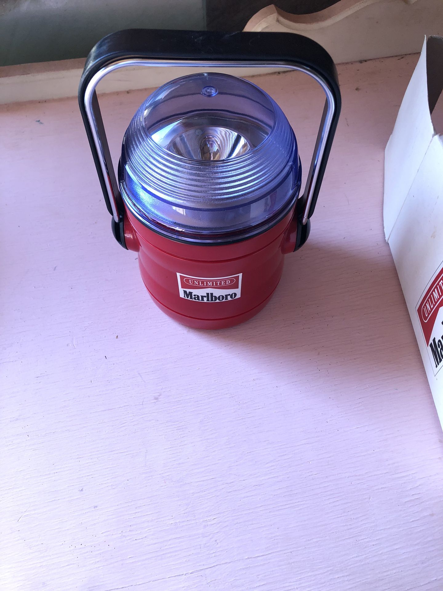 Marlboro Lamp