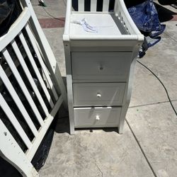 Crib With Changing Table 