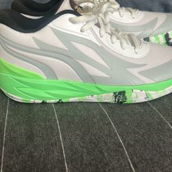 Puma mb.02 low electric green