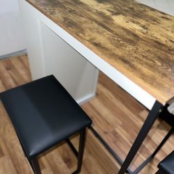 2 Persons Table
