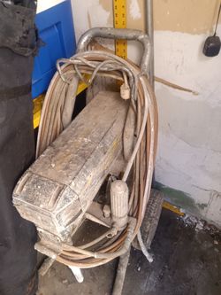 Airless Paint Sprayer on Cart with Hose