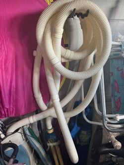 Pool vacuum and hose
