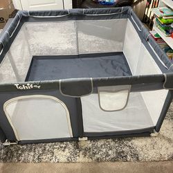 Playpen play yard