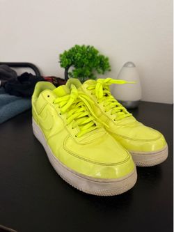 Nike Air Force 1 '07 LV8 UV sneakers in a vibrant, neon Volt patent leather (Size 12M)