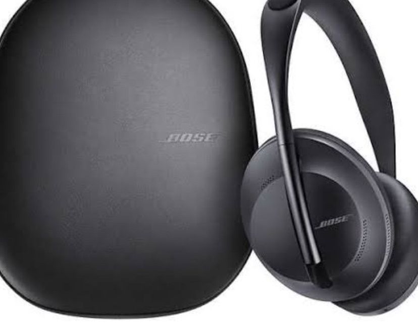 Bose Noise Cancelling wireless Bluetooth Headphones 700