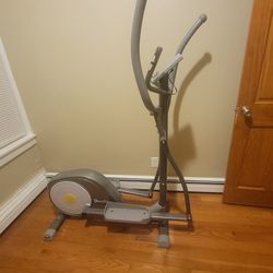 Doufit Elliptical Machine, Color Grey, Maximum Weight
250 lbs