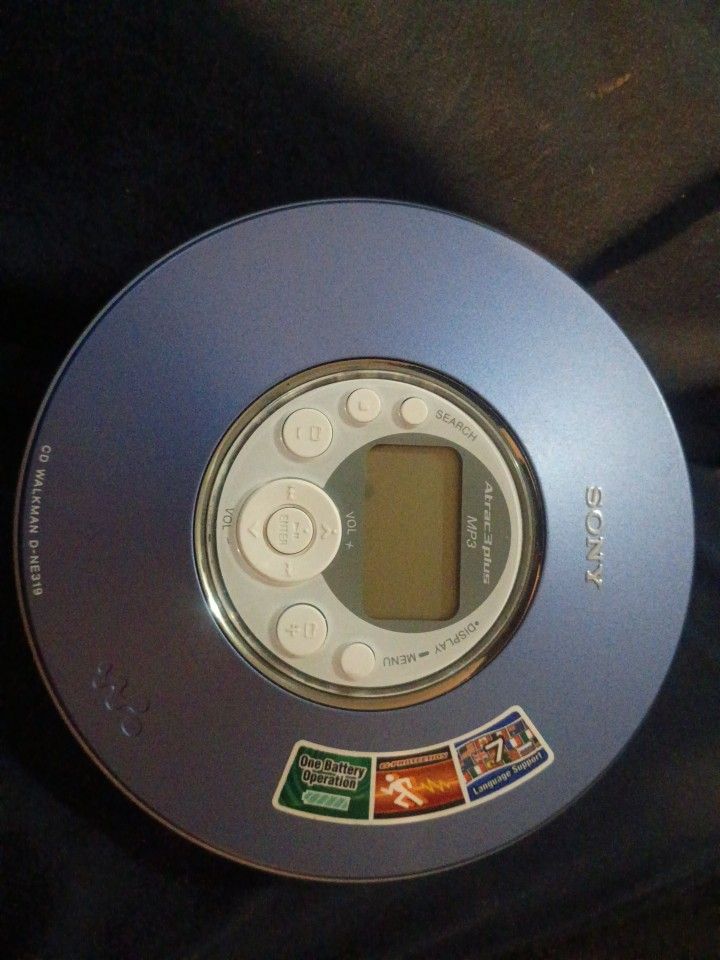 Sony Walkman DNE 319 Portable Player
