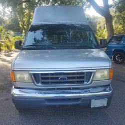 2006 Ford E-250