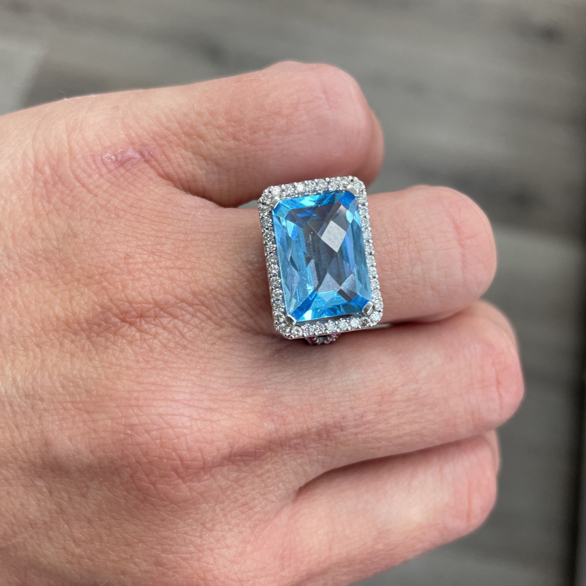 14k White Gold Ring With Diamonds