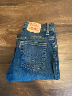 550 relaxed bootcut women’s Levi’s jeans