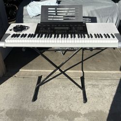Casio Electric Keyboard