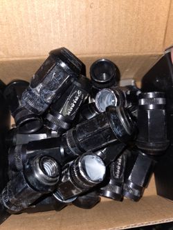 Skunk 2 lightweight lug nuts