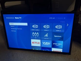 Insignia Roku TV 32 Inches