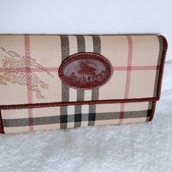 Burberry Vintage Like Wallet 
