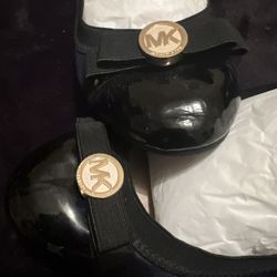 MK FLATS SIZE 7,5 -8.  