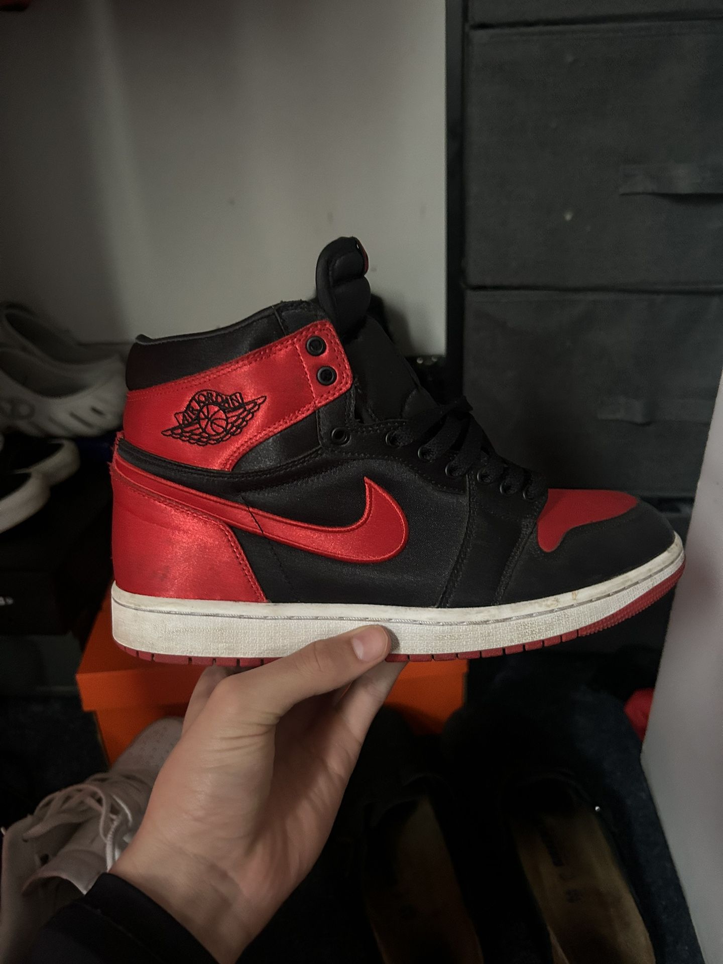 Jordan 1 Mids