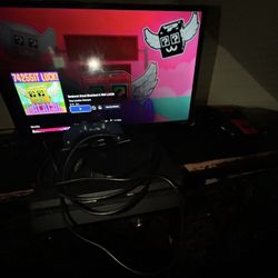 PS4 And 24’’ Onn Roku Tv