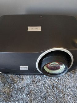 BARCO F35 AS3D 1080 VizSim Bright XP come with Lens