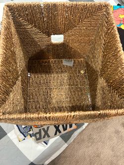 Four Wicker cubicle baskets